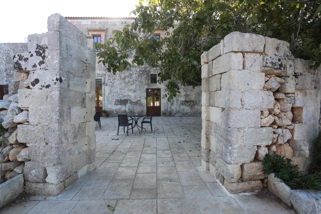 Villa Casino De Viti - Dimora Storica Con Piscina Vaste Exterior foto